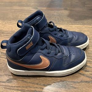 Nike Court Borough mid- boys size 13C